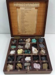 Mineralogia - Antiga coleção de MINERAIS DO BRASIL  - 1928 - Em caixa de madeira - Belíssima coleção .