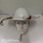 Chapéu Original - Coleção Particular - Brasil - Nordeste - vaqueiro em couro branco   -  No estado - 9,50 cm de aba