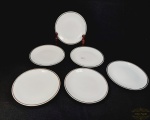 Jogo de 6 Pratos sobremesa em Porcelana Renner Borda prata. Medida: 17 cm diametro