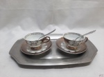 Par de xícaras de café Bodas de prata com bandeja em aço inox Meridional. Medindo a bandeja: 28 x 19 cm.