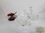 Lote de Cozinha 4 Peças  Diversas em Vidro sendo 1 Petisqueira, 1 galeta, 1 açucareiro e 1 mantegueira .Medida: Petisqueira 16,58 x 20 cm , galeta 17 cm , mantegueira 6 cm x 8 cm diametro e açucareiro 7,5 cm x 6 cm.