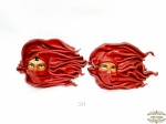 2 Mascaras Decorativas em Couro . Medida: 23 cm x 15 cm.