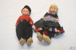 Casal de bonecos de coleção com corpo de celulose e trajes típicos com mais de 80 anos. Medindo 27cm de altura. Peças vendidas conforme foto. Com pernas soltas.