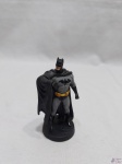 Antigo boneco do Batman oficial da DC Comics, em metal. Medindo 10cm de altura.