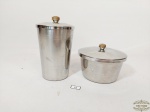 Lote 02 Peças em Aço inox sendo 1 Porta Requeijão e 1 Açucareiro. Medida:  Requeijão 11,5 cm x 7,5 cm e Açucareiro 6 cm x 11 cm