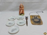 Lote com itens judeus, composto de placa, abre cartas, etc. Medindo a escultura em porcelana 16cm de altura.