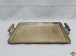 Bandeja retangular com 2 alças em prata 90 Cristofoli. Medindo 42cm x 32cm. Leve desgaste na prata.