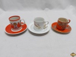 Lote de 3 xícaras de café para colecionador em porcelana, sendo uma casca de ovo.