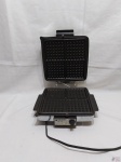 Chapa Grill Plus da Black & Decker modelo HGWG48, 110 volts, 900w. Funcionando perfeitamente, com regulador de temperatura.