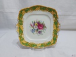 Prato de bolo quadrado em porcelana inglesa Paragon. Medindo 24cm x 24cm.