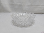 Lindo centro de mesa em cristal ricamente lapidado. Medindo 25cn de diâmetro x 7,5cm de altura.