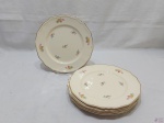 Jogo de 6 pratos rasos em porcelana inglesa, floral com friso ouro. Medindo 23cm de diâmetro.