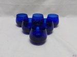 Jogo de 6 copos de aperitivos em demicristal azul cobalto. Medindo 7cm de diâmetro x 7,5cm de altura.