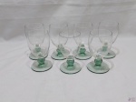 Jogo de 7 taças de vinho em demicristal frances Luminarc com pé disco. Medindo 6cm de diâmetro x 11,5cm altura.