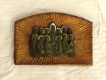 Escultura em bronze com moldura em madeira.                                                                                                                  Santa ceia em bronze com vestígio de pintura                                                                                  moldura com patina a ouro.                                                                                                                   (Bronze está, solto da moldura)                                                                                                                    M.I  11.5 x 15 cm.                                                                                                                                                 M.E 18 x 26 cm.
