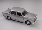 Carro de Fricção - Representando Alfa Romero FNM JK2000 - Estrutura em metal, rodas de borracha, detalhes em plástico rígido, Portas abrem - Medida: 11,5 cm de comp.