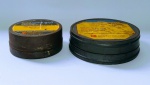 duas antigas latas de filme kodak - EASTMAN KODAK COMPANY USA - Medida maior: 14 cm de diâmetro x 4 cm de altura - Medida da menor : 10 cm de diâmetro e 4,5 cm.