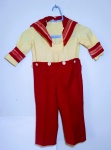 Antiga e rara roupa para menino no estilo marinheiro. Década de 20/30.. Medida: 77 cm comp.