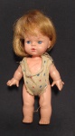 Antiga e Rara Bonequinha Mini Doll da Estrela S.A - licenciada pela furga Italia - borracha rígida. e plástico rígido - Medida: 15 x 9,5 cm.