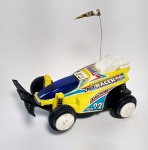 Antigo Carrinho à pilha Stunt Racer - Cheng Ching 1988 - Na embalagem original - Sem marcas de uso - Precisa de revisão (Muito tempo guardado) - Medida: 19 x 10 x 10 cm.