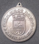 Antiga medalha - Fuzileiros Navais - Artilharia - Metal cinzelado com detalhes em relevo - Medida: 44mm.