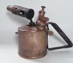 Antigo Maçarico em bronze - JACKWAL  No: 30 -Com pressão na bomba - Ind.  Brasileira -Medida: 21 x 14 x 14 cm.