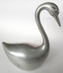 Lindo decorativo Cisne em Alumínio Polido - Medida: 15 x 14 cm.