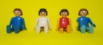 Lote de 4 Antigos e Colecionáveis Bonequinhos da Playmobil TROL - Medida de cada: 7 cm de altura.OBS: A bonequinha amarela possui pequena perda na pontinha do pé - conforme fotos.