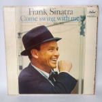 Antigo e Original Disco de Vinil - Frank Sinatra - Come Swing With Me! Made in U.S.A - Em perfeito estado! Possui encarte.