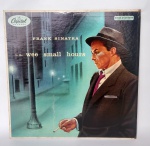 Antigo e Original - Disco de Vinil - Frank Sinatra, in the wee small hours - Made in U.S.A - Em ótimo estado de conservação. Possui encarte.