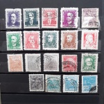 19 selos do Brasil de anos variados conforme foto. Vendidos no estado álbum não acompanha.