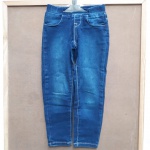 Calça jeans infantil da marca PUC tam. 4 - MEDIDAS (49 x 29) cm. Usada em bom estado de conservação conforme fotos.