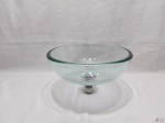 Pia, cuba redonda para lavabo em vidro temperado. Medindo 30cm de diâmetro x 12cm de altura.