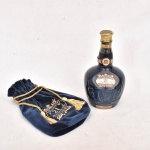 ROYAL SALUTE - CHIVAS - Garrafa de Whisky 21 Anos Lacrada com sua embalagem Original - Medidas: 23 cm alt x 12 cm larg