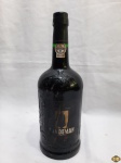 Garrafa lacrada do vinho do porto, Sandeman Ruby Porto, 1 litro.