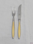 Jogo de garfo trinchante e facão em aço inox Hercules, modelo ourodur. Medindo o garfo 26cm de comprimento e a faca 28,5cm de comprimento.