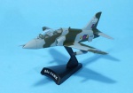 Coleção Aviões Militares - BAe Hawk, modelo de metal em escala 1:100. Bom detalhamento, no blister original.