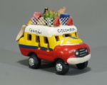 ARTE POPULAR - Escultura de Ônibus em cerâmica e madeira policromada, detalhado com frutas, alimentos e figura humana. Linha Garzón-Pitalito.  7 cm. COLOMBIA.