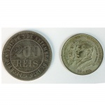 Duas moedas de níquel. 200 réis 1888 e 10.000 réis. Centenário da Independência. 1822-1922.  