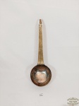 Concha Decorativa de Pendurar em Metal Acobreado. Medida: 40 cm comprimento