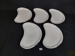 Jogo de 5 Petisqueiras Espinheiras em formato Meia Lua em Porcelana Branca Francesa