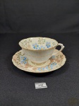 Xicara de Chá em Porcelana Tuscan Inglesa Floral Pintada a mão.Medida 5,5 cm x 10 cm e pires 14 cm e . apresenta manchas e pequeno Bicado Xicara e fio de cabelo
