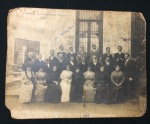 ANTIGA FOTOGRAFIA em FOTO/CARTÃO - da época de professores do Colégio Dante Alighieri. Ano: 1903 - no estado - apresenta marcas do tempo - no verso desenho antigo de natureza morta. Medida 22,5cm altura x 28,5cm largura.