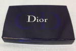 Gracioso estojo de pó compacto marca CHRISTIAN DIOR,origem frança  item duas seções, espelho ,material acrílico azul escuro translucido deixando transparecer marca dàgua  da grife , no estado  medindo 1,5 cm alt. x 7 cm de larg. x 10,2 cm de comp.