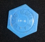 ANTIGA FICHA DE ÔNIBUS - Viação Gloria S.A. - na cor: azul - no estado. Medindo: 2,7cm diâmetro - formato hexagonal.