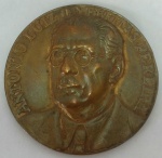 ANTIGA MEDALHA COMEMORATIVA - Ao Cinquentenário Antonio Luis de Freitas Pereira - Período 1909 a 1959 - verso lindo brasão Gabinete foto cartográfico do Ministério da Guerra - Peça em Bronze -MEDE: 5cm de diâmetro