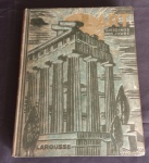 ANTIGO LIVRO Liat Des Origines A nos Jours Ci Larousse - TOME PREMIER PARIS - exemplar contém uma assinatura da época no canto superior esquerdo - não identificada a data, 1948 - no estado, possui marcas do tempo. Mede 4,5 cm alt x 25,5 cm larg x 32 cm comp.