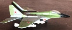 Miniatura Maisto - Caça MIG 29 - Fulcrum - camuflagem: verde e cinza. Item no estado. MEDE: 3cm altura x 8,5cm largura x 12,5 cm comprimento.