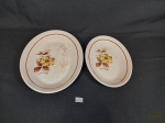 2 Travessas Ovais em Porcelana Floral Nadir. Medida: 24 x 16,5 e 28 cm x 20 cm diametro . Apresentam Manchas e 1 com fio