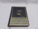 Bíblia Sagrada do antigo e novo testamento, datada de 1967. Possui algumas orelhas para marcação das páginas.